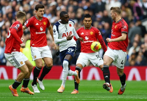 Final da Liga Europa de 2025 marca rivalidade entre Manchester United e Tottenham