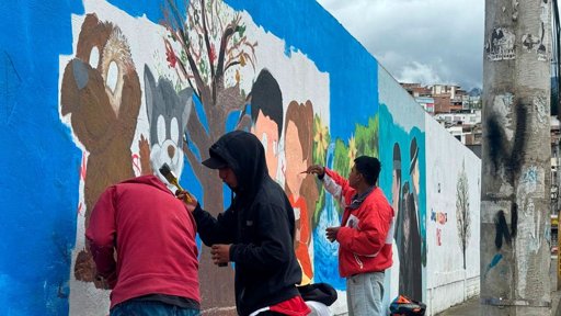 La empatía ciudadana se moviliza: desde murales por un perrito fallecido hasta un último deseo que alimenta a animales sin hogar