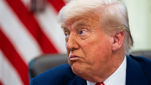 Trump Ameaça Enviar Guarda Nacional para Cidades Governadas por Democratas, Desencadeando Conflitos e Desafios Legais