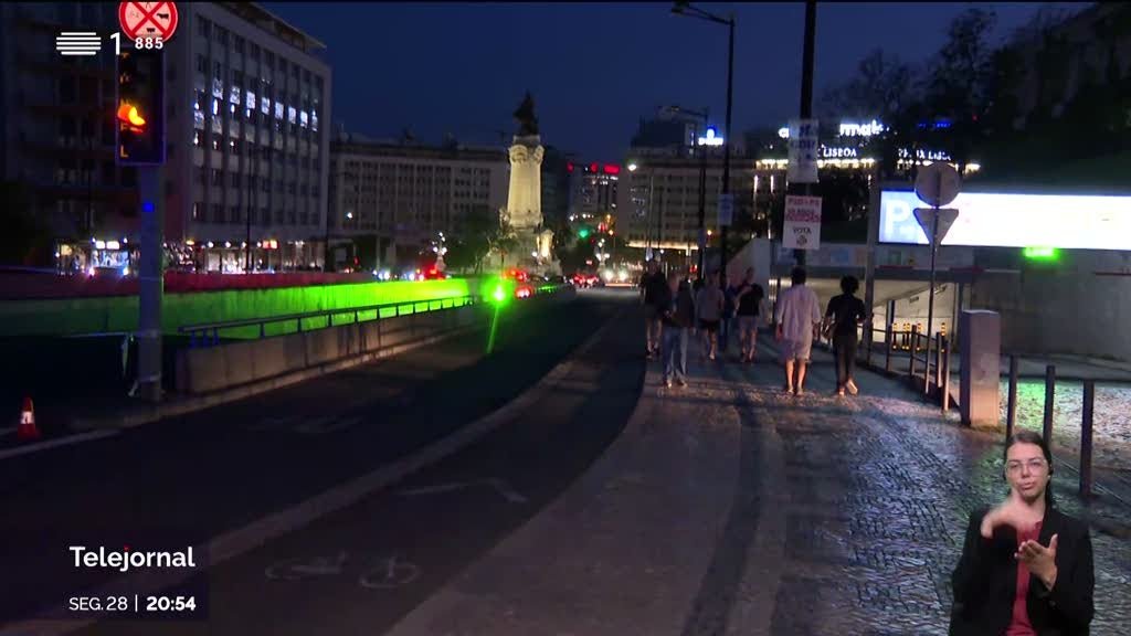 Governo apresenta plano de 400 milhões de euros para reforçar sistema elétrico e evitar novos apagões