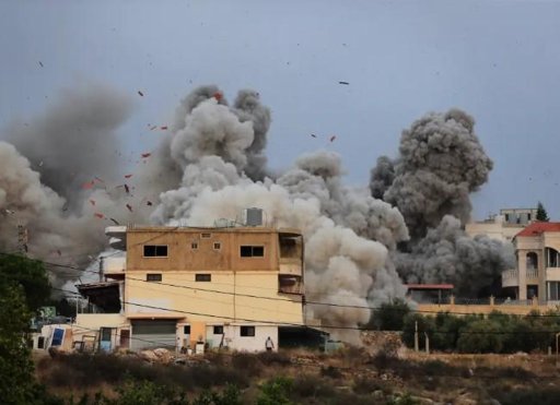 Israel intensifica ataques en el sur del Líbano contra infraestructura de Hezbolá