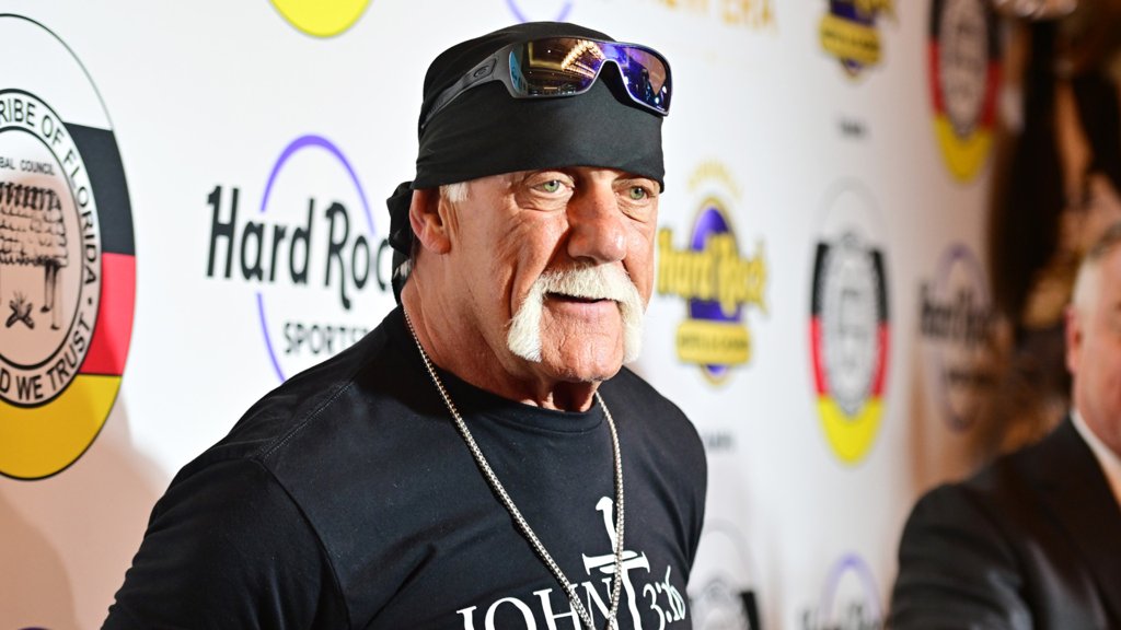 Filha de Hulk Hogan reage à morte do pai e aborda afastamento familiar