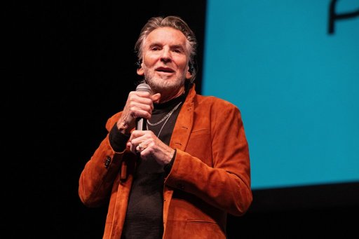 Video de IA de Trump genera polémica y rechazo del músico Kenny Loggins