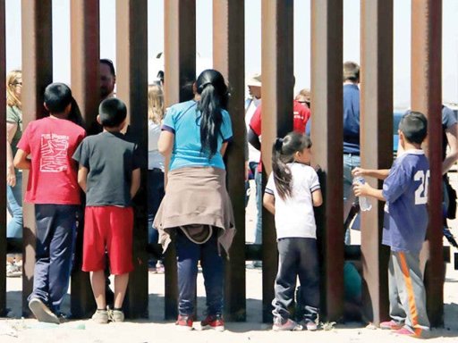 Gobierno de Trump Reduce a Mínimos Históricos la Admisión de Refugiados