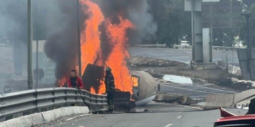 Diez muertos en choque de tren y autobús en Atlacomulco