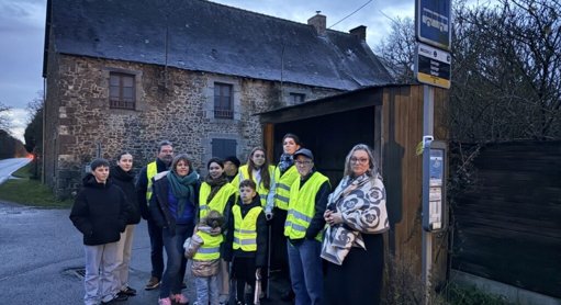 Un accident ravive le débat sur la sécurité d'un arrêt de car scolaire au nord de Rennes