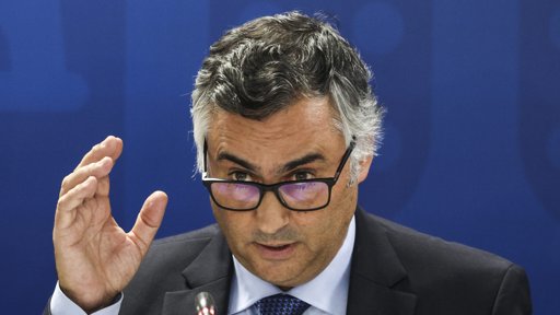 Falta de professores marca arranque do ano letivo com milhares de alunos afetados