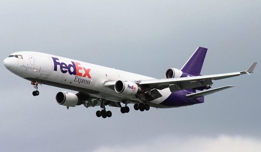 FedEx reporta resultados positivos pero advierte impacto de USD 1.000 millones por aranceles