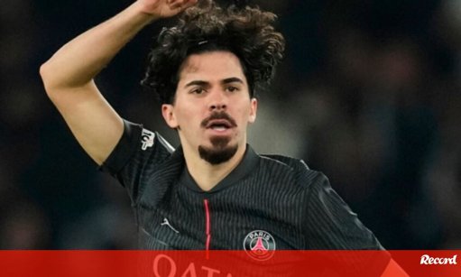 Vitinha assina "hat-trick" pelo PSG e é aclamado como futuro Bola de Ouro