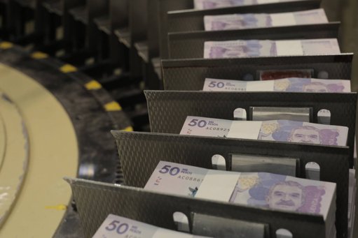 Propuesta de subir IVA a vehículos híbridos del 5% al 19% genera críticas por contradecir la transición energética