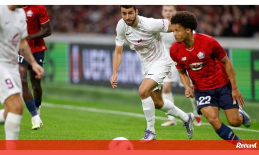 Tiago Santos regressa em grande estilo ao Lille após quase um ano de paragem