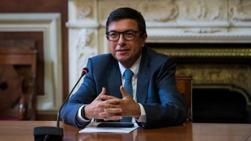 Encerramento de Maternidades Resulta em Aumento de Partos em Ambulâncias e na Via Pública