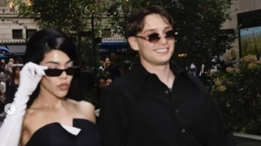 Peso Pluma y Kenia Os acaparan miradas en la Semana de la Moda de Nueva York