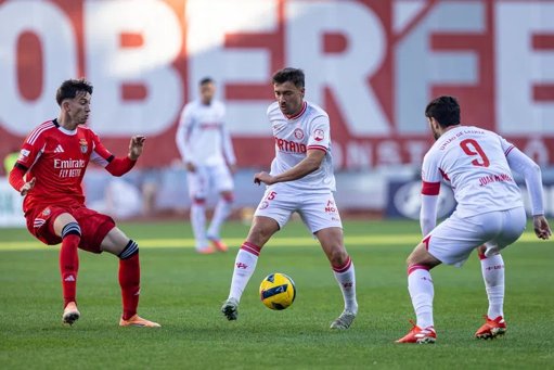 Empate Eletrizante entre União de Leiria e Benfica B com Recorde de Assistência
