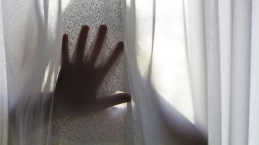 Homem detido em Mogadouro por violência doméstica fica sob vigilância eletrónica