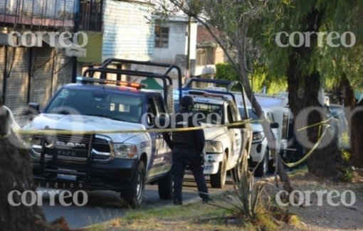 Hallan cadáver de un hombre envuelto en bolsas en un arroyo de León