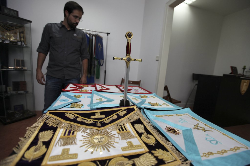 PJ investiga alegado grão-mestre da maçonaria por fraude financeira