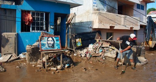 Solidaridad Nacional se Vuelca en Apoyo a Damnificados por Inundaciones en Veracruz