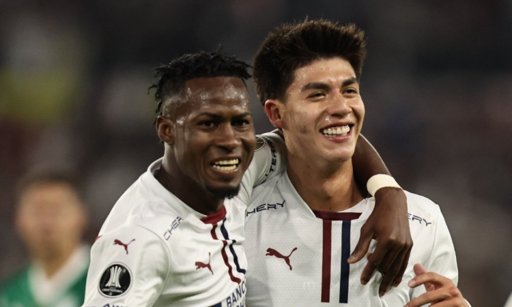 Agónico empate 2-2 entre Universidad de Chile y Lanús deja abierta la semifinal de la Sudamericana