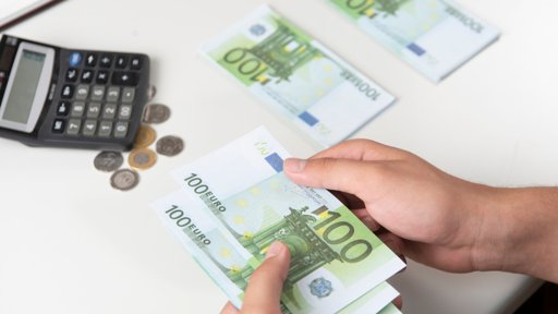 Ajuste do IRS Aumenta Salários e Pensões Temporariamente