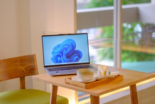 Windows 11 : un bug 'éblouissant' dans la mise à jour du mode sombre