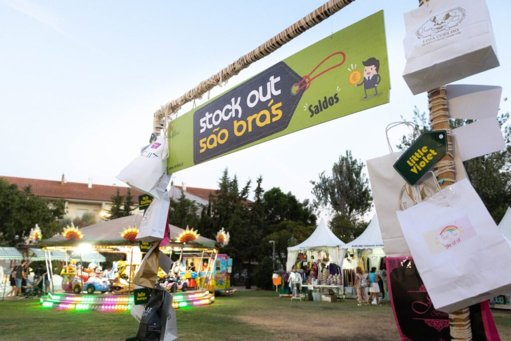 Stock Out em São Brás de Alportel: Comércio e Animação de Mãos Dadas