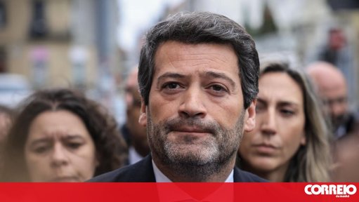 Cartazes de André Ventura geram batalha judicial e inquérito do Ministério Público