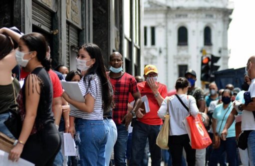 Tasa de Desempleo en Colombia Alcanza Mínimo Histórico del 8,6 % en Agosto