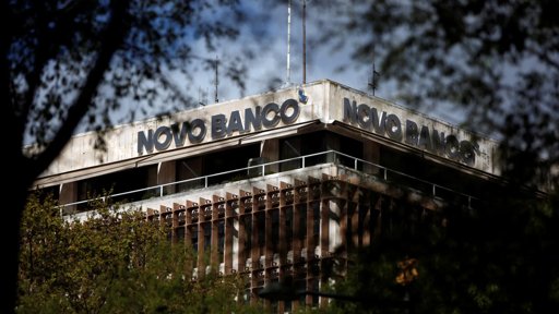 Venda do Novo Banco marcada por controvérsia sobre bónus milionários