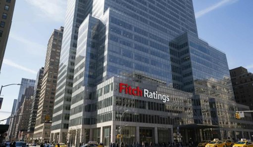 Deterioro fiscal se agudiza: Fitch rebaja calificación de Colombia y déficit se proyecta como el más alto en un siglo