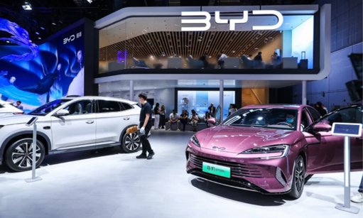 BYD Retira 115,000 Vehículos Eléctricos en China por Fallas Técnicas