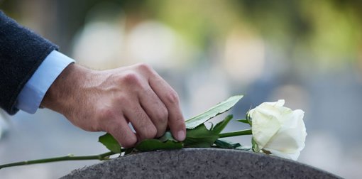 Morre aos 88 anos Karim Aga Khan, líder espiritual dos muçulmanos xiitas ismaelitas