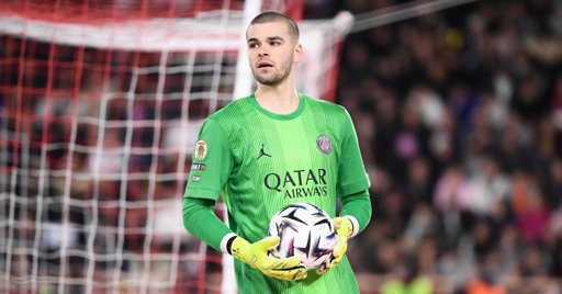 PSG : la blessure de Lucas Chevalier a bouleversé la hiérarchie des gardiens