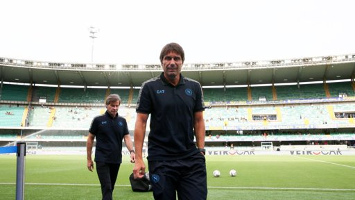 Nápoles sofre goleada surpreendente por 6-2 frente ao PSV Eindhoven
