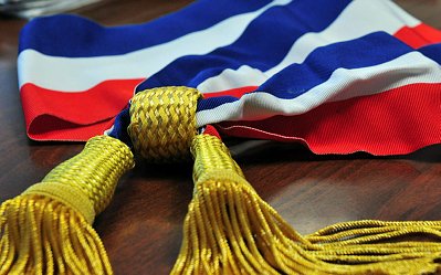 L'IA dans les campagnes : Emmanuel Macron alerte sur un risque pour la démocratie