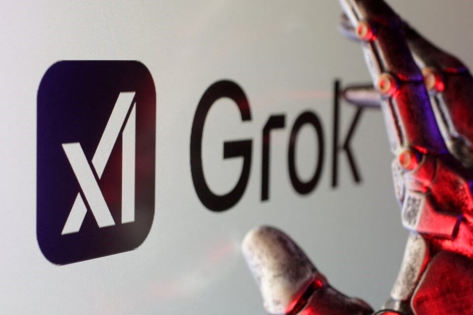 xAI Democratiza Grok 4 e Anuncia Grok 5 para Competir com OpenAI