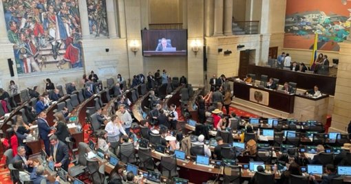 Oposición adelanta moción de censura contra ministro de Defensa por crisis de seguridad