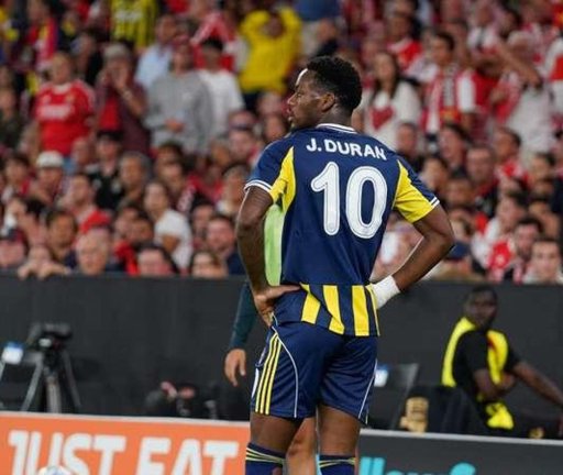 Futuro incierto para Jhon Durán en Fenerbahçe por problemas físicos