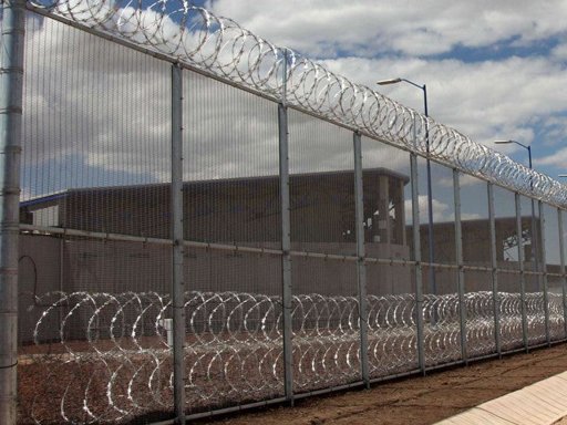 Riña en penal de Ramos Arizpe, Coahuila, deja un reo sin vida