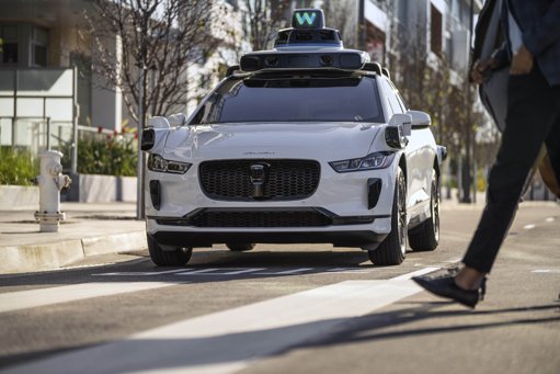 Waymo lance ses robotaxis à Londres, une première en Europe