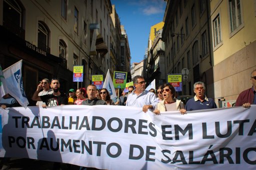 Contestação à Reforma Laboral e Ameaça de Greve Geral