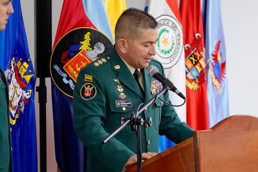 Presidente Petro retira al Inspector General de las FF.MM.
por presuntos nexos con narcotráfico