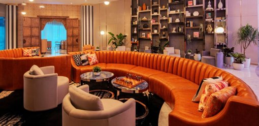 Accor bondit, porté par des objectifs relevés et un projet d'introduction en Bourse