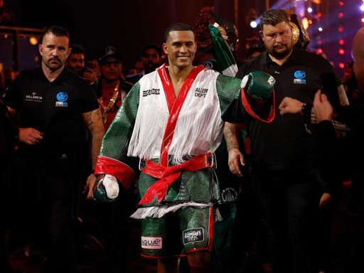 El Equipo de David Benavidez Declara el Fin de la 'Era Canelo'