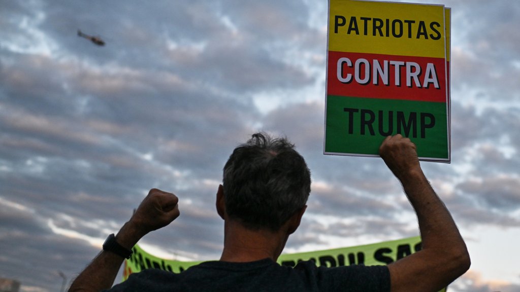 Brasil alvo de tarifa de 50% e recorre à Organização Mundial do Comércio