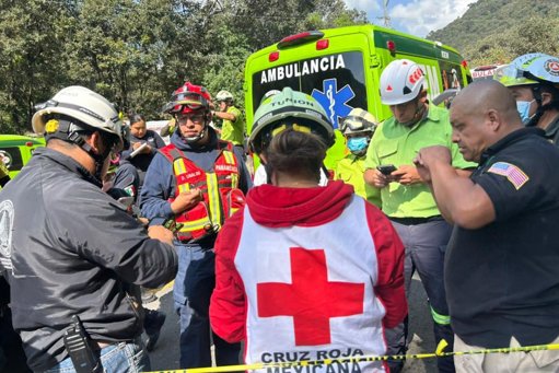 Accidente de peregrinos en Ocuilan deja dos muertos y más de 20 heridos