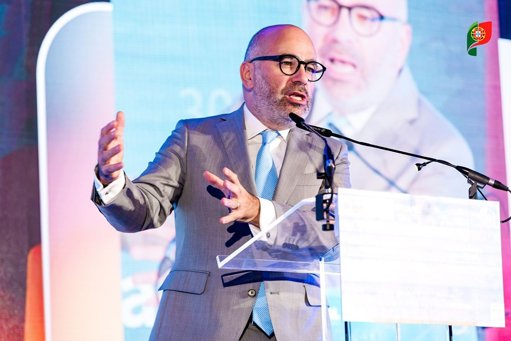 Apoio à renda: Milhares de famílias com pagamentos suspensos por "incongruências"