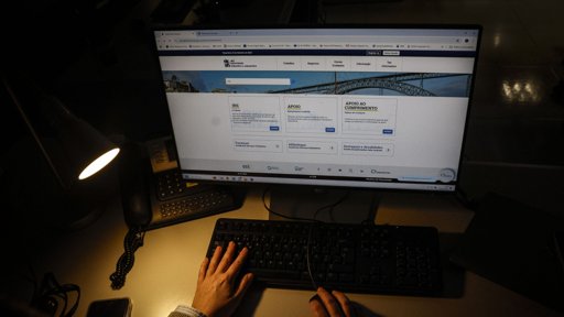 Carga fiscal em Portugal diminui em 2024, contrariando a tendência da OCDE