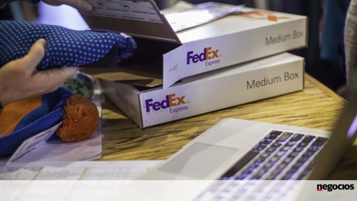 FedEx Antecipa Impacto de Mil Milhões de Dólares Devido a "Caos Tarifário"