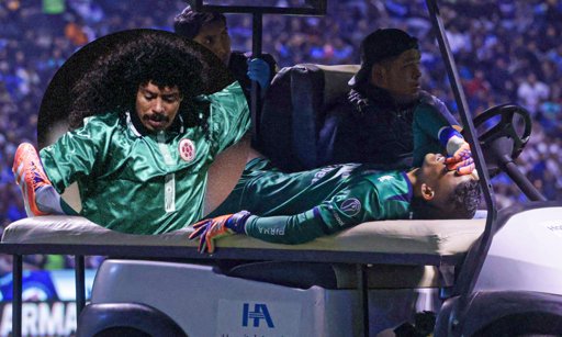 Grave fractura de tibia deja a Kevin Mier fuera de la Liguilla y la Copa Intercontinental